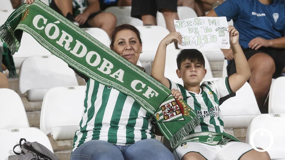Grada Blanquiverde del Córdoba CF - Racing de Santander