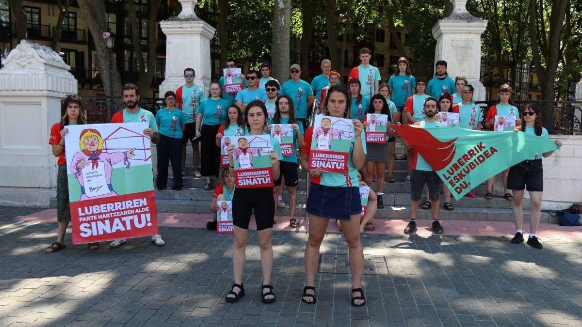 Comienzan una recogida de firmas para acabar con el "veto político" en fiestas a los colectivos relacionados con GKS