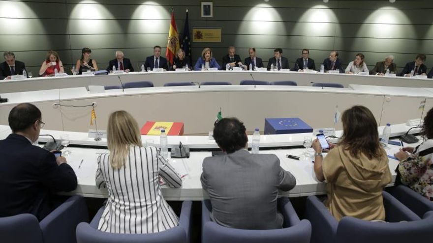 Las Comunidades pedirán "responsabilidad compartida" para atender a inmigrantes