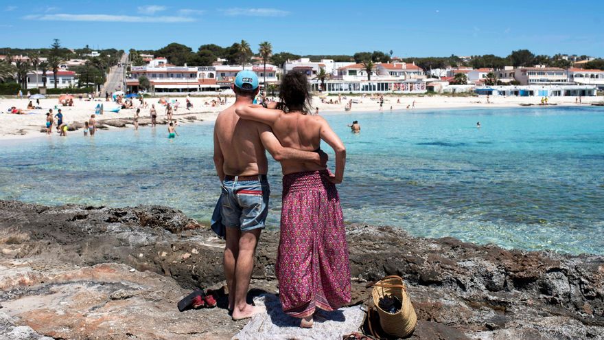 Las Baleares están desde hoy en la lista verde de destinos seguros de viaje. EFE/David Arquimbau/Archivo