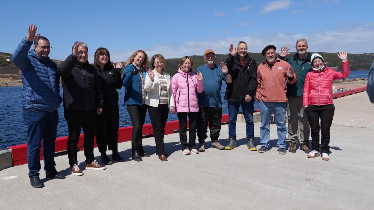 Eider Mendoza, en el centro, durante el viaje a Canadá