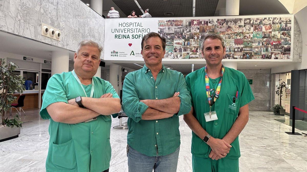 Los doctores José Luis Montero, José de Juan y Antonio Cerezo