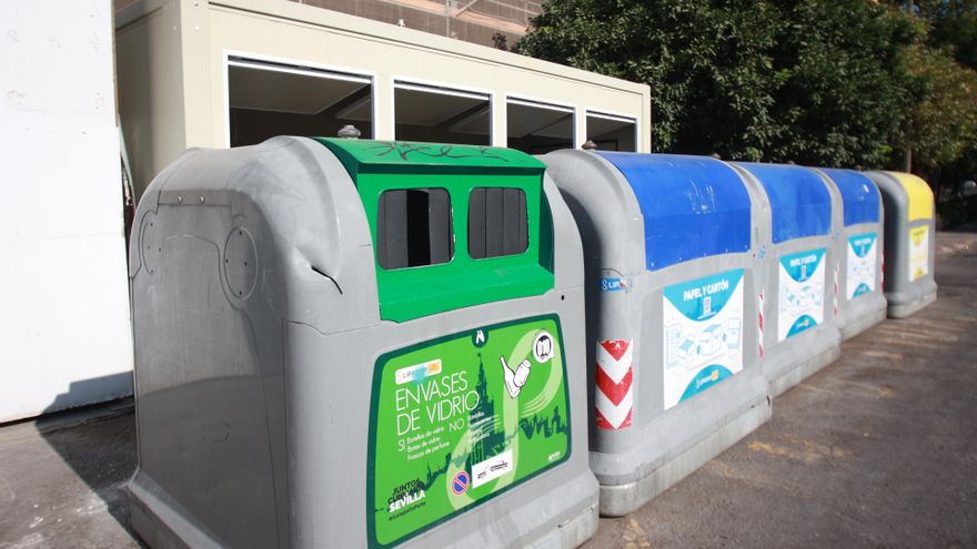 Contenedores de Lipasam en la Plaza de la Concordia.