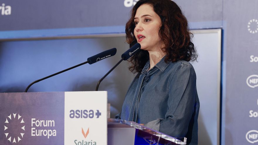 La presidenta de la Comunidad de Madrid, Isabel Díaz Ayuso, interviene en un desayuno informativo este martes en la capital. EFE/J.P.Gandul