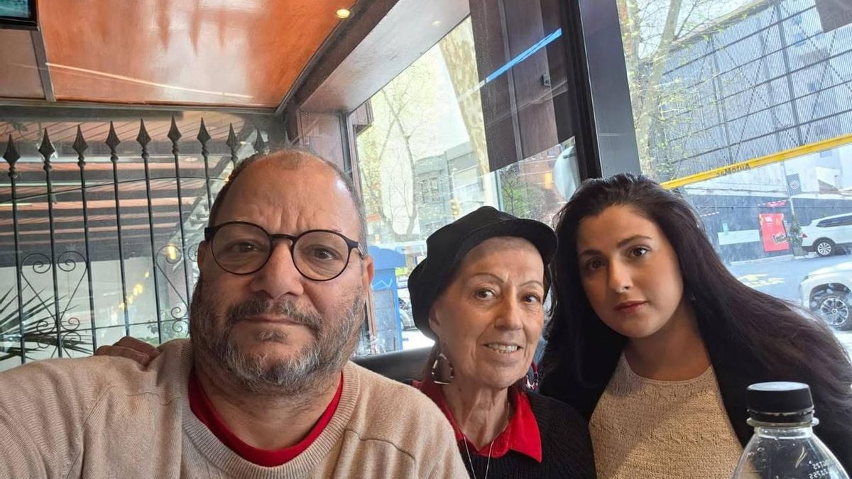 Cassif, la pasada semana, con integrantes de la embajada de Palestina en Uruguay