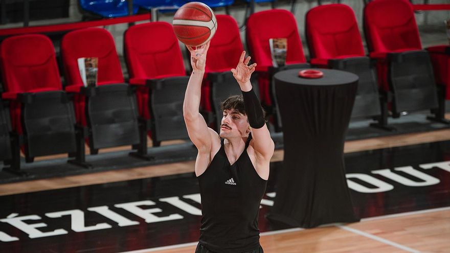 El Coto Córdoba CB cierra su juego exterior con el escolta francés Tanguy Touzé