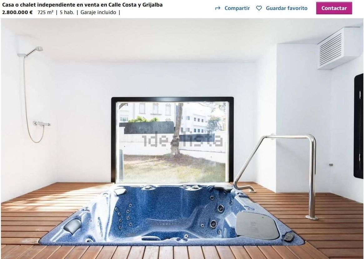 El jacuzzi con vistas al jardín de la mansión comprada por el Gobierno de Canarias. Idealista