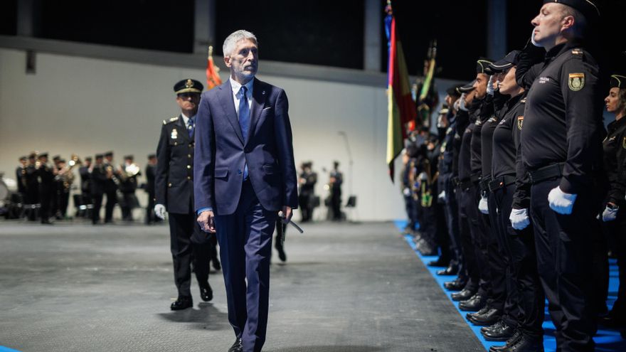 El ministro de Interior, Fernando Grande-Marlaska, a su llegada a los actos organizados con motivo de la celebración del Día de la Policía Nacional en Madrid