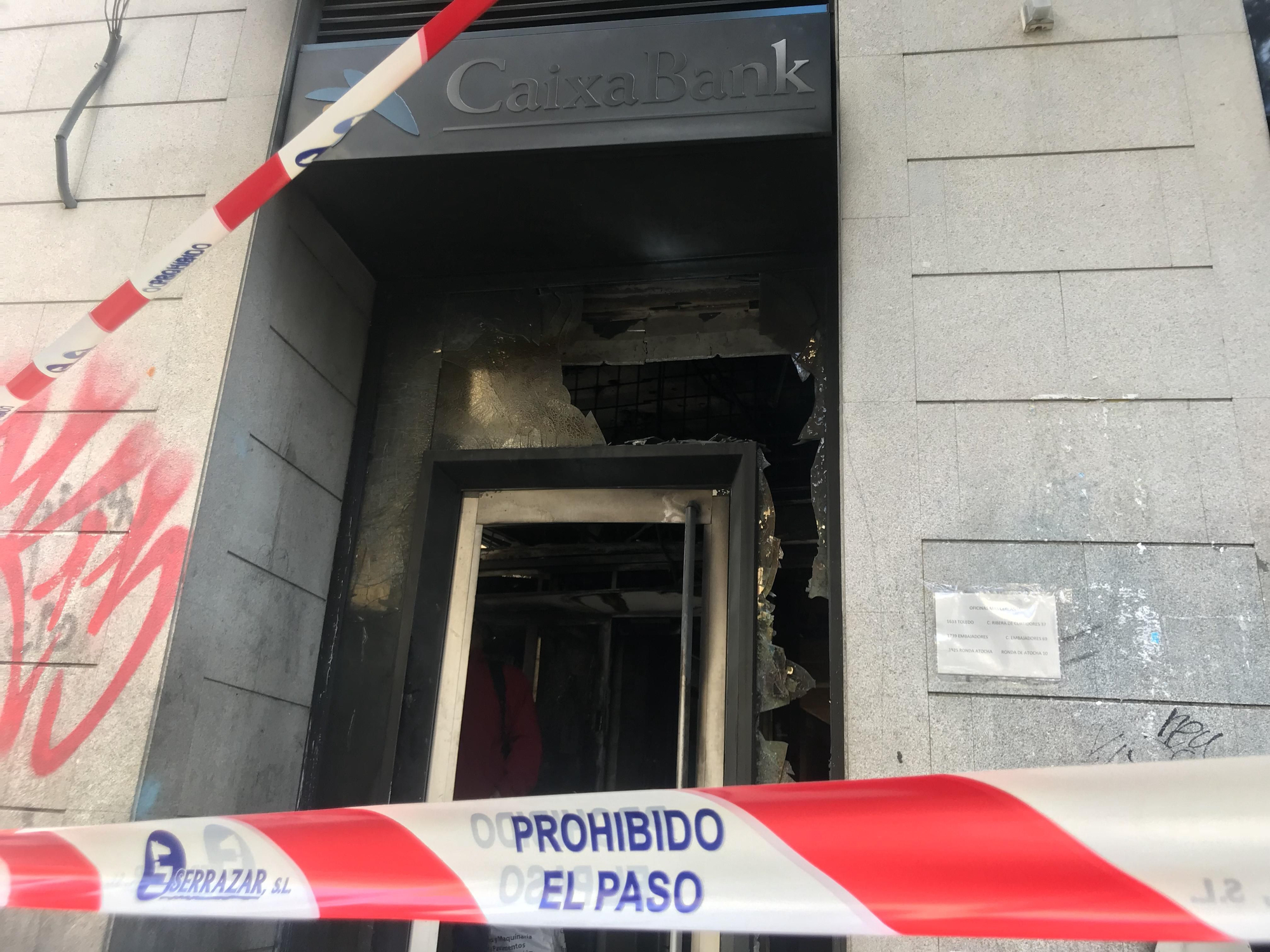 Destrozos en la Biblioteca de la UNED en Lavapiés.
