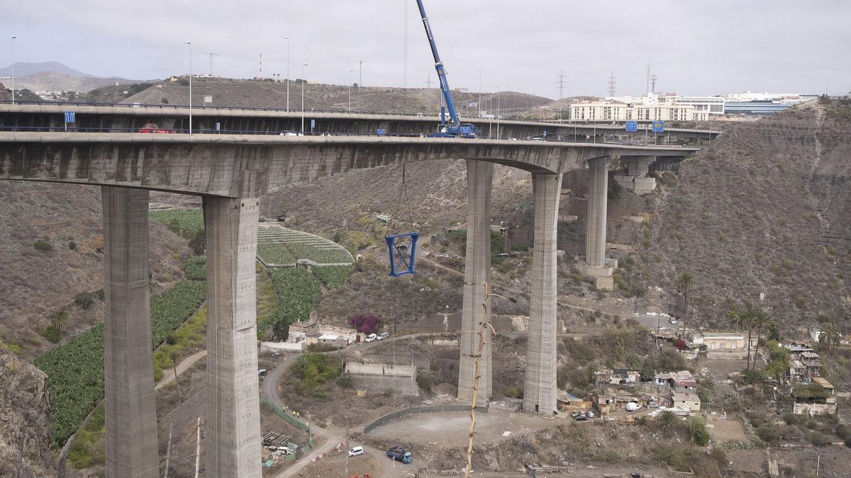 Obras de refuerzo de acero del viaducto del Guiniguada