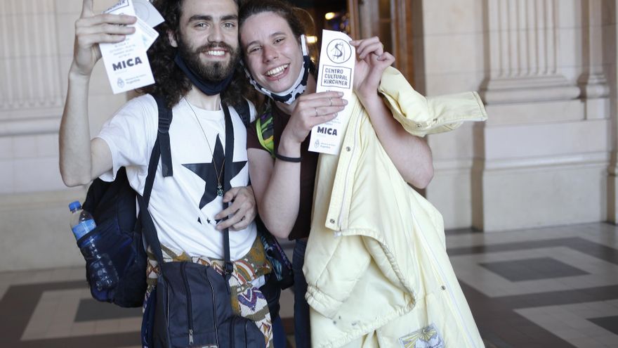 Furor para conseguir entradas para los shows de cumpleaños de Charly García en el CCK