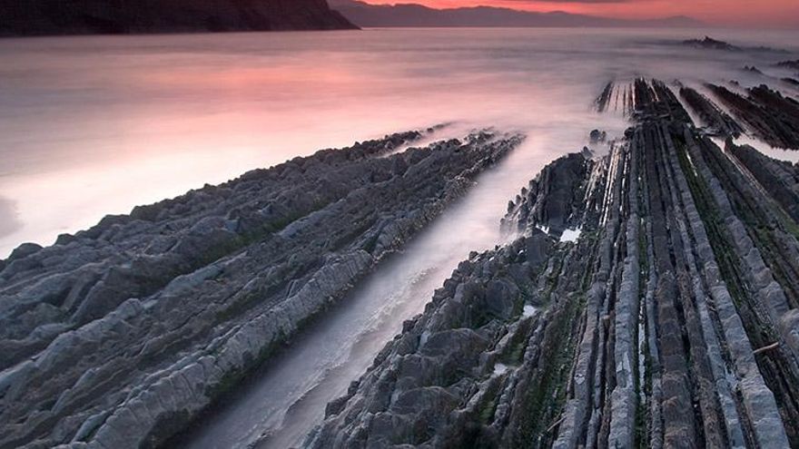 Zumaia está situada en uno de los tramos más bellos del litoral guipuzcoano