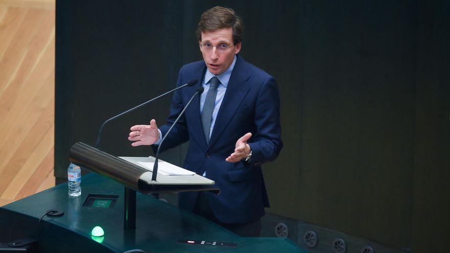 El alcalde de Madrid José Luis Martínez Almeida en el Pleno del Ayuntamiento de Madrid