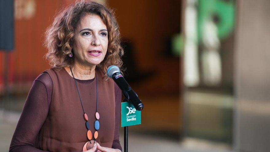 El Gobierno mantiene el déficit del 0,1% para las comunidades autónomas y les permitirá gastar 5.500 millones más