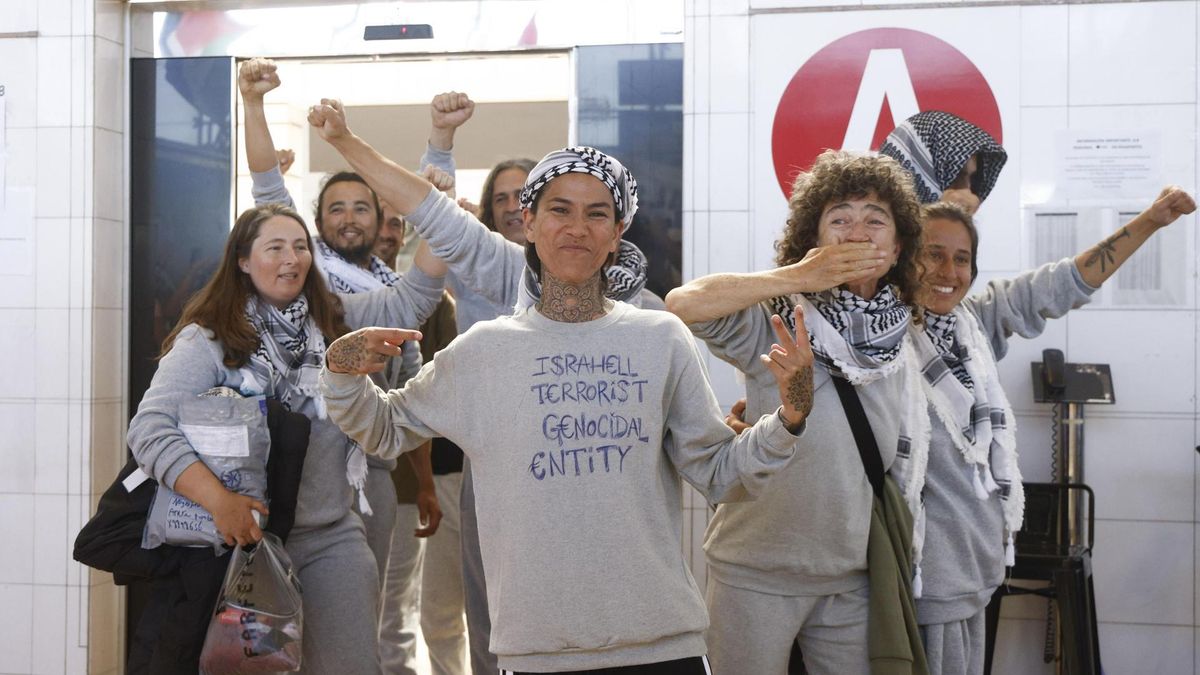 Activistas de la Flotilla llegan a Barcelona y denuncian el trato recibido por Israel: "Ha habido todo tipo de violencias"