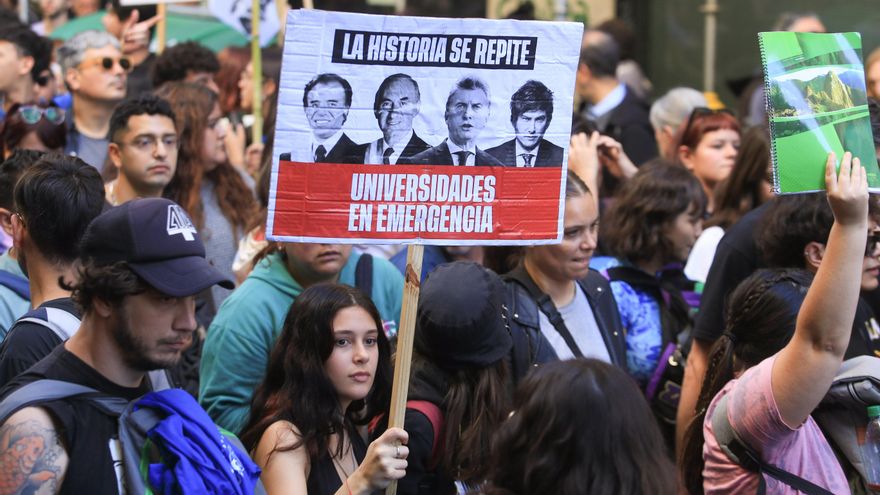 El colapso no es solo ambiental sino también democrático