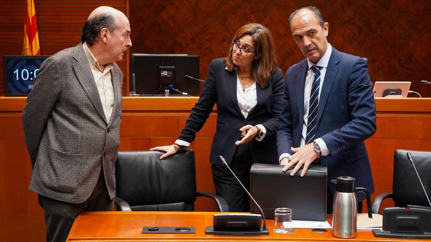 El PSOE exige a Azcón que ponga fin al "caos sanitario" en Barbastro y apunta a la gestión del consejero Bancalero