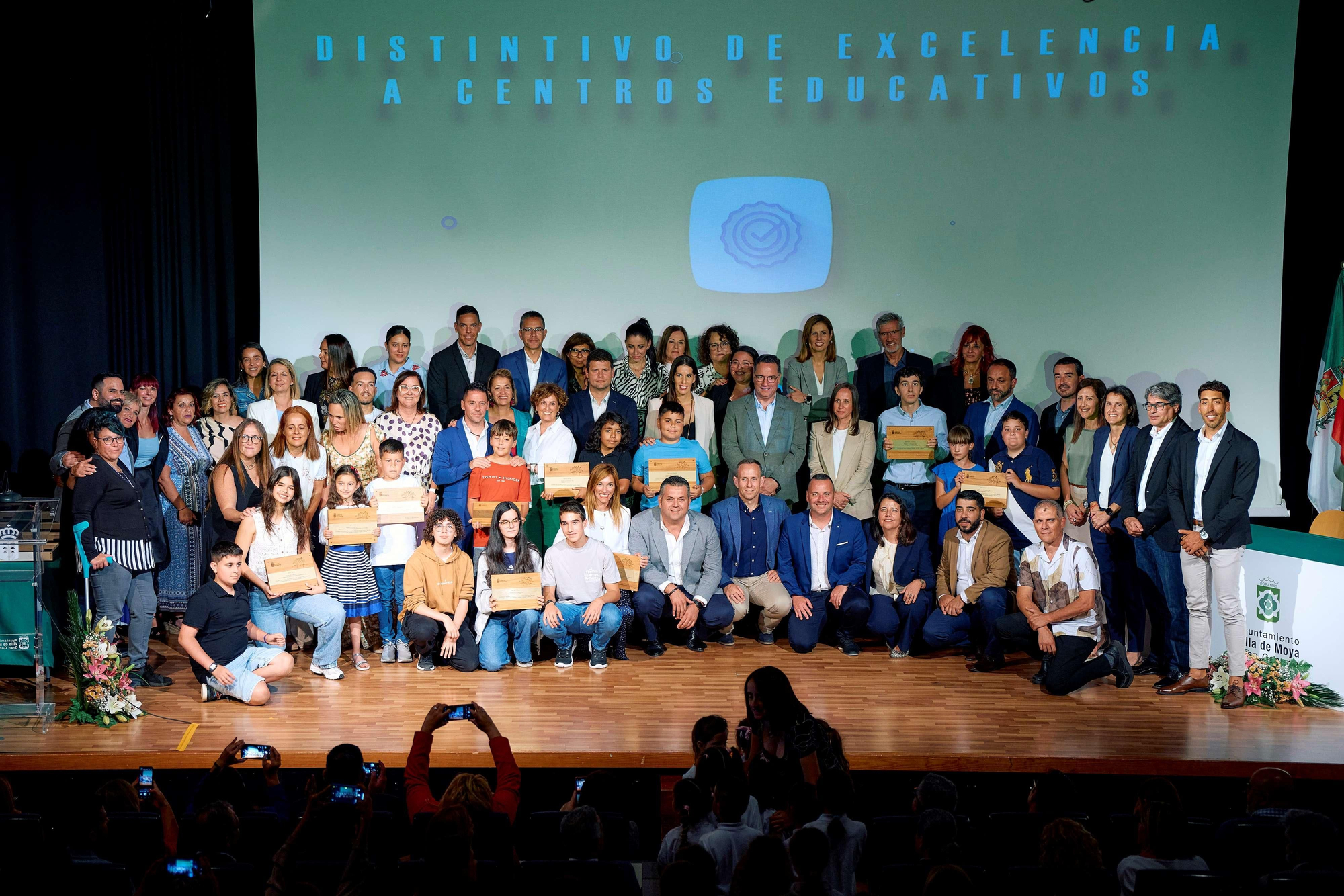 Foto de familia de la entrega de premios.