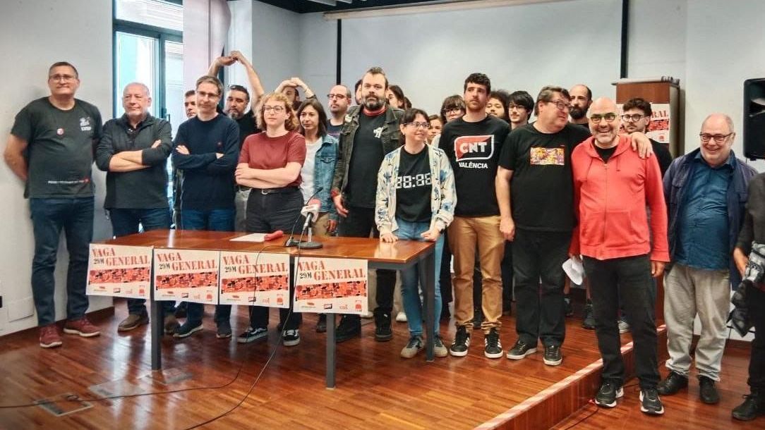 Representantes de los sindicatos convocantes de la huelga del 29 de abril.