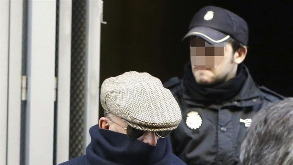 Billy el Niño estuvo en celebración del patrón de la Policía en una comisaría