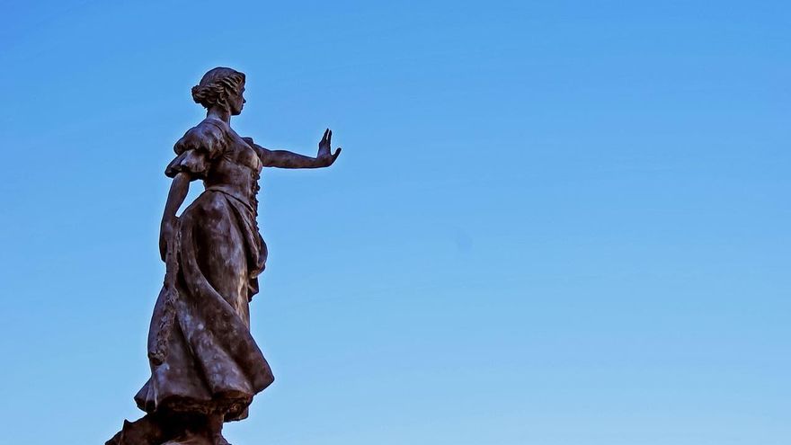 Estatua de Juana "La Galana" en Valdepeñas