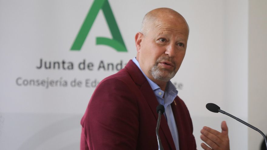 Los municipios de Andalucía avisan de la "posible repercusión" del cambio del modelo de educación a distancia en el despoblamiento rural