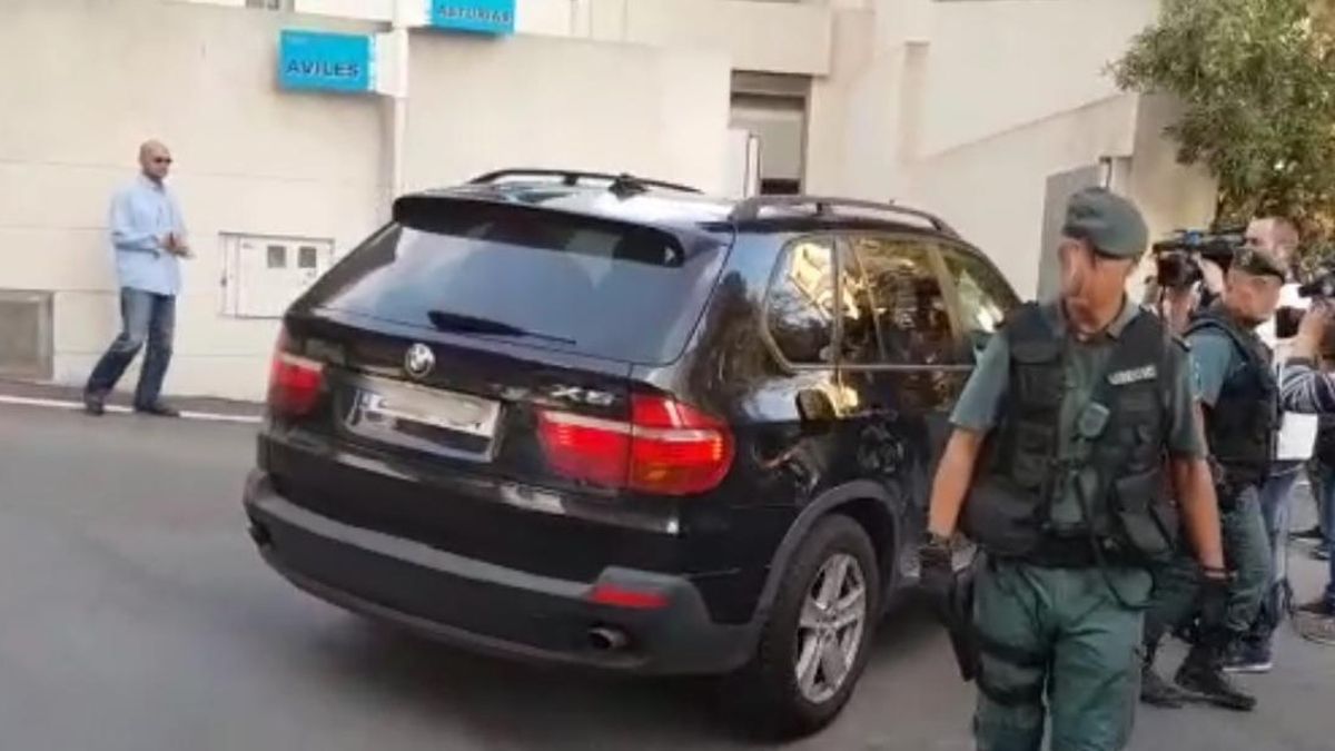 La UCO traslada a Zaplana a su despacho en Telefónica en Madrid tras registrar otras dependencias en la capital