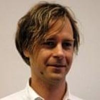 avatar de Simon Lewis