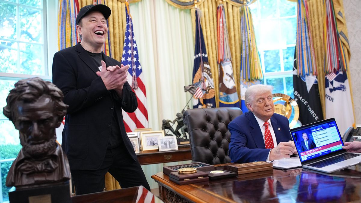 El presidente de Estados Unidos, Donald Trump, y Elon Musk, en el Despacho Oval de la Casa Blanca el 30 de mayo de 2025.