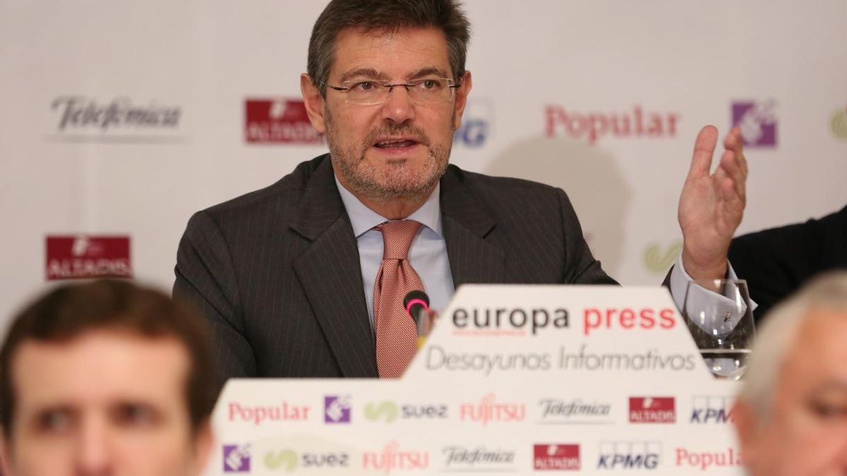 Catalá rechaza que el pasado político de Ollero le inhabilite para presidir el TC