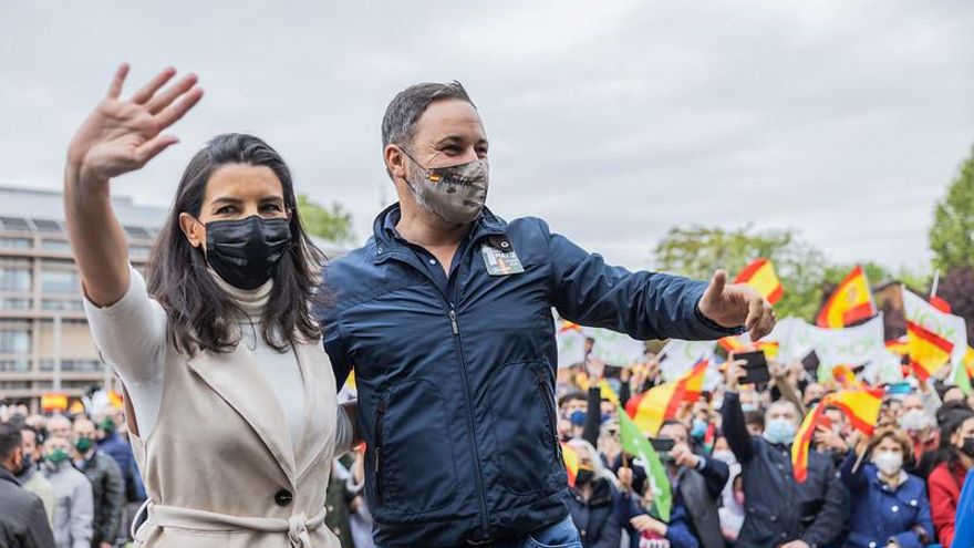 Abascal hace guiños al primero de mayo y al 15-M en los barrios del sur