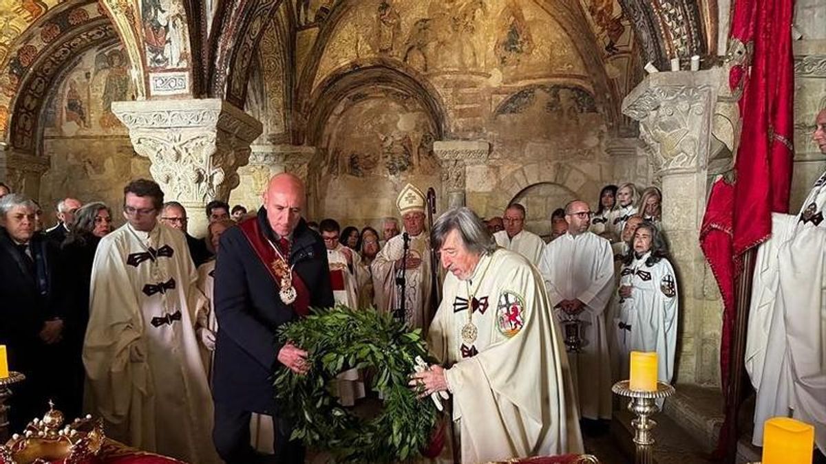 León honra a sus reyes y reinas con un Responso en el Panteón Real de San Isidoro