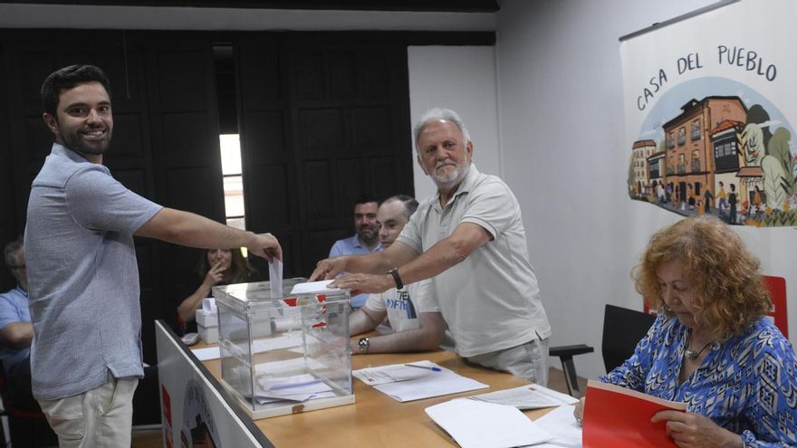 Sergio Llera gana en la primera vuelta de las primarias del PSOE a la Alcaldía de Oviedo