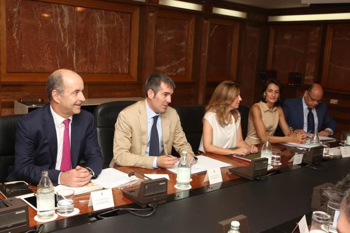 Pedro Ortega, Fernando Clavijo, Rosa Dávila, María Teresa Lorenzo y Barragán (ALEJANDRO RAMOS)