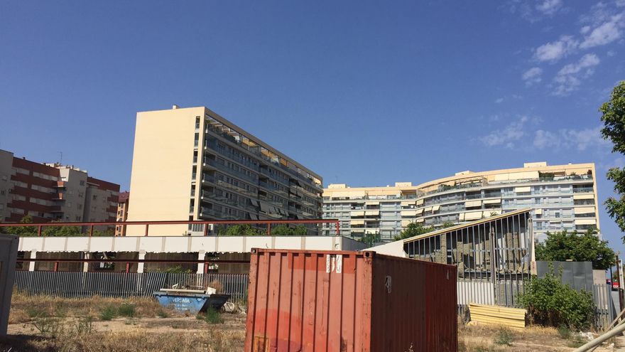 La escuela infantil de Orriols, en estado de abandono.
