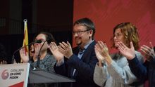 Domènech, Colau y Alamany en la comparecencia para valorar los resultados.