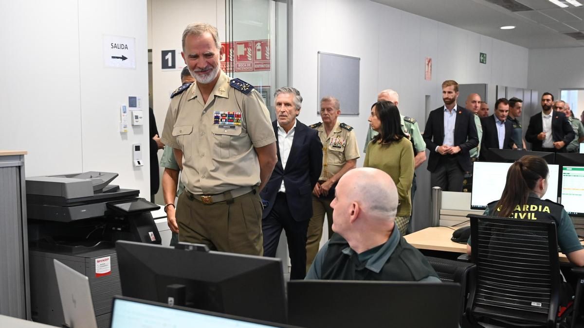 El rey conoce en León a la 'Guardia Civil de internet': 60.000 denuncias y 6,8 millones bloqueados en un año
