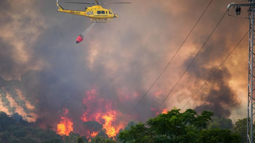 El incendio de Huelva supera ya las 5.000 hectáreas calcinadas pendiente de un posible cambio de viento
