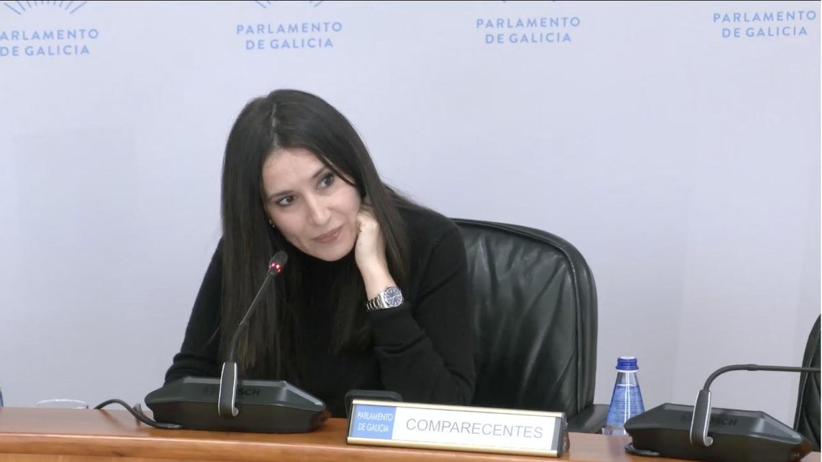 Ejercicio de escapismo en el Parlamento de la directora general de la CSAG tras la condena por represaliar a una periodista