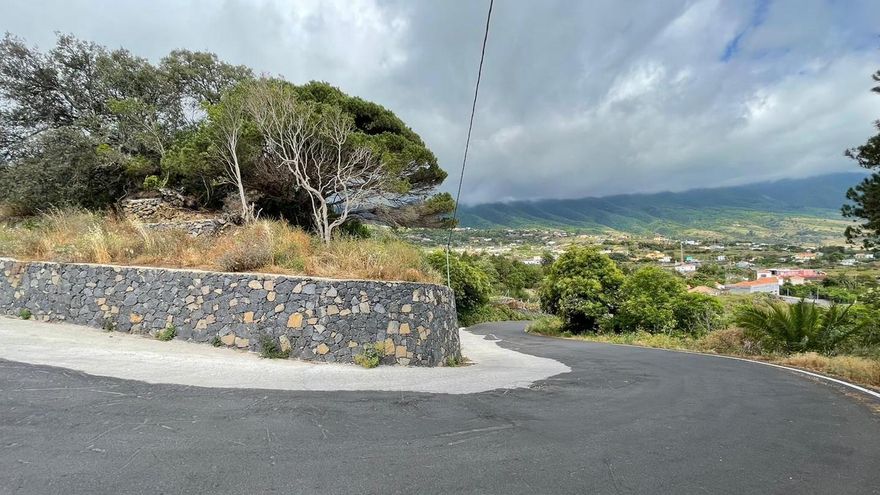 Borja Pérez: “Coalición Canaria vuelve a faltar a la verdad, el Cabildo acondicionó la carretera de la Montaña de la Breña y prevé su asfaltado este año”