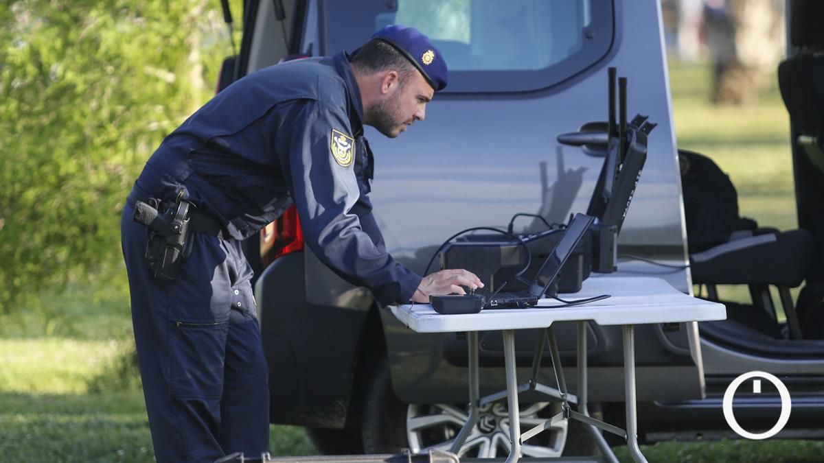 Dispositivo de vigilancia aérea de la Policía Nacional en feria