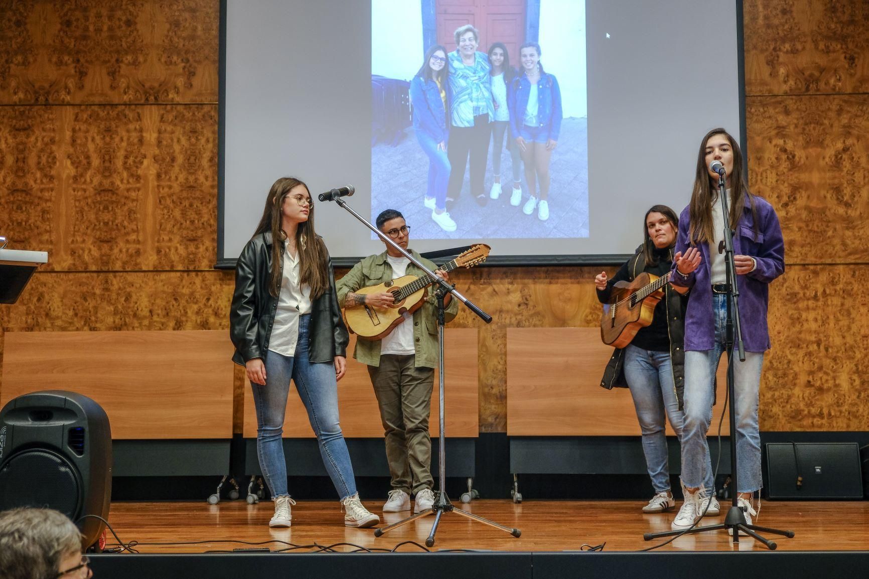 Alumnas de la Escuela de Verseadoras Nieves Clemente.