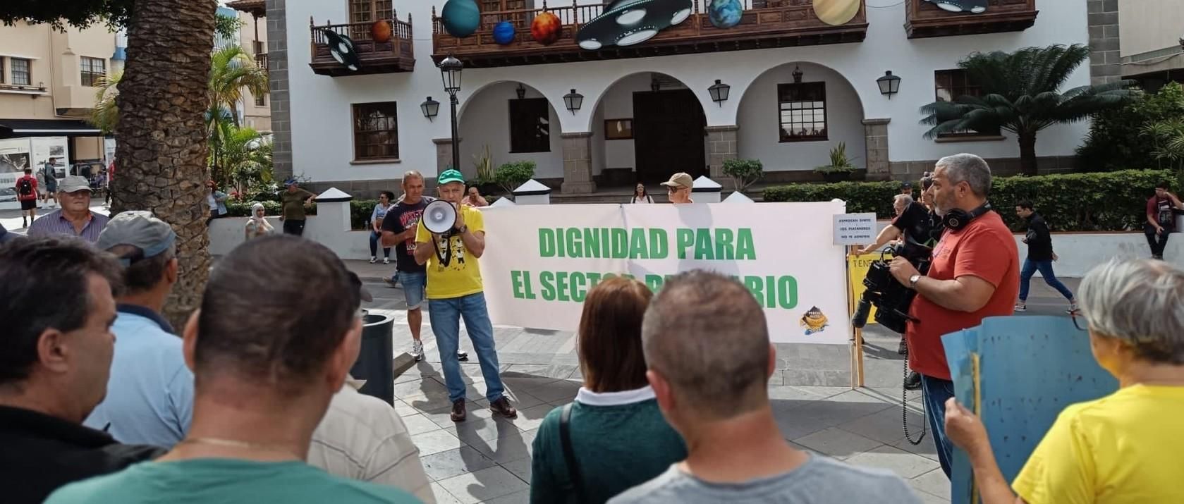 Concentración de la Plataforma por un Precio Justo y Auténtico del Plátano en Los Llanos de Aridane.