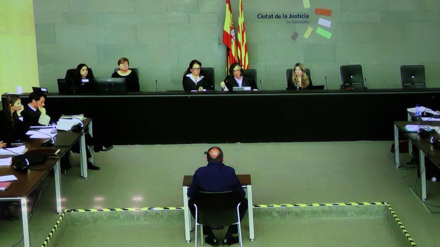 Un notario admite que perpetró la mayor estafa inmobiliaria de España y se libra de entrar en prisión