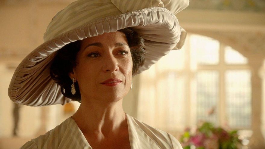 'La Promesa' presenta y deja ver a su nuevo personaje Leocadia, que llega para complicar la vida a Cruz