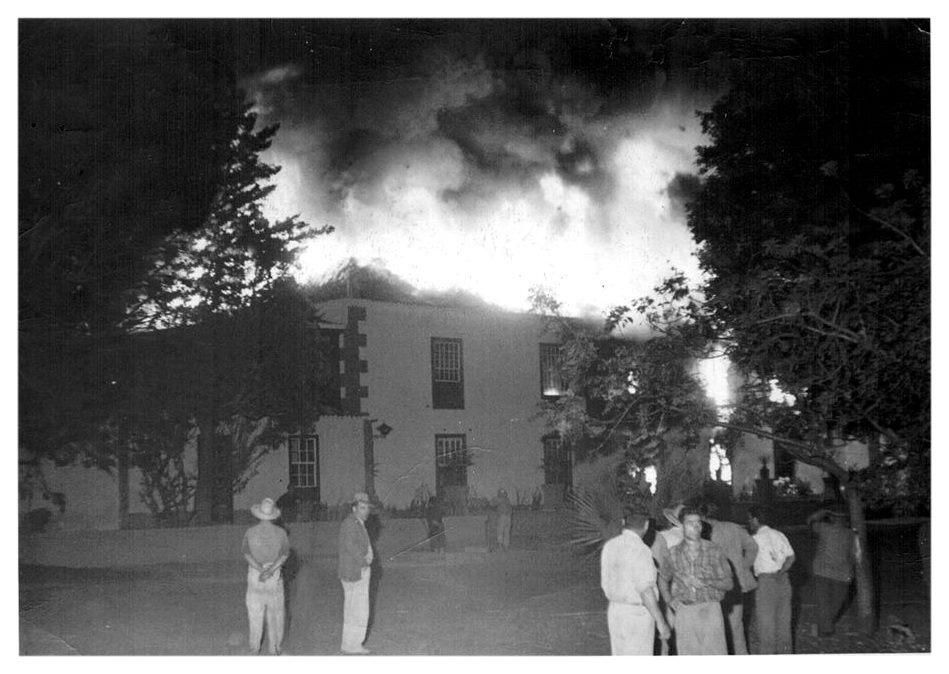 Incendio en una casona de Argual en 1961.