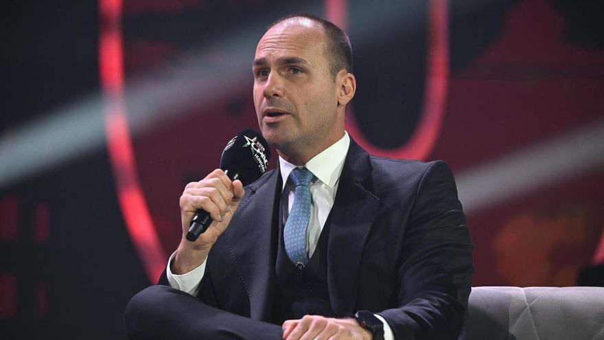 El Tribunal Supremo de Brasil condena a Eduardo Bolsonaro por coacción a la justicia