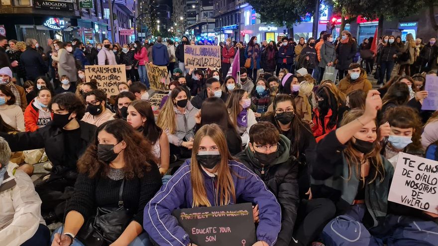 Manifestación del 25N en la Gran Vía de Murcia | E. R. 