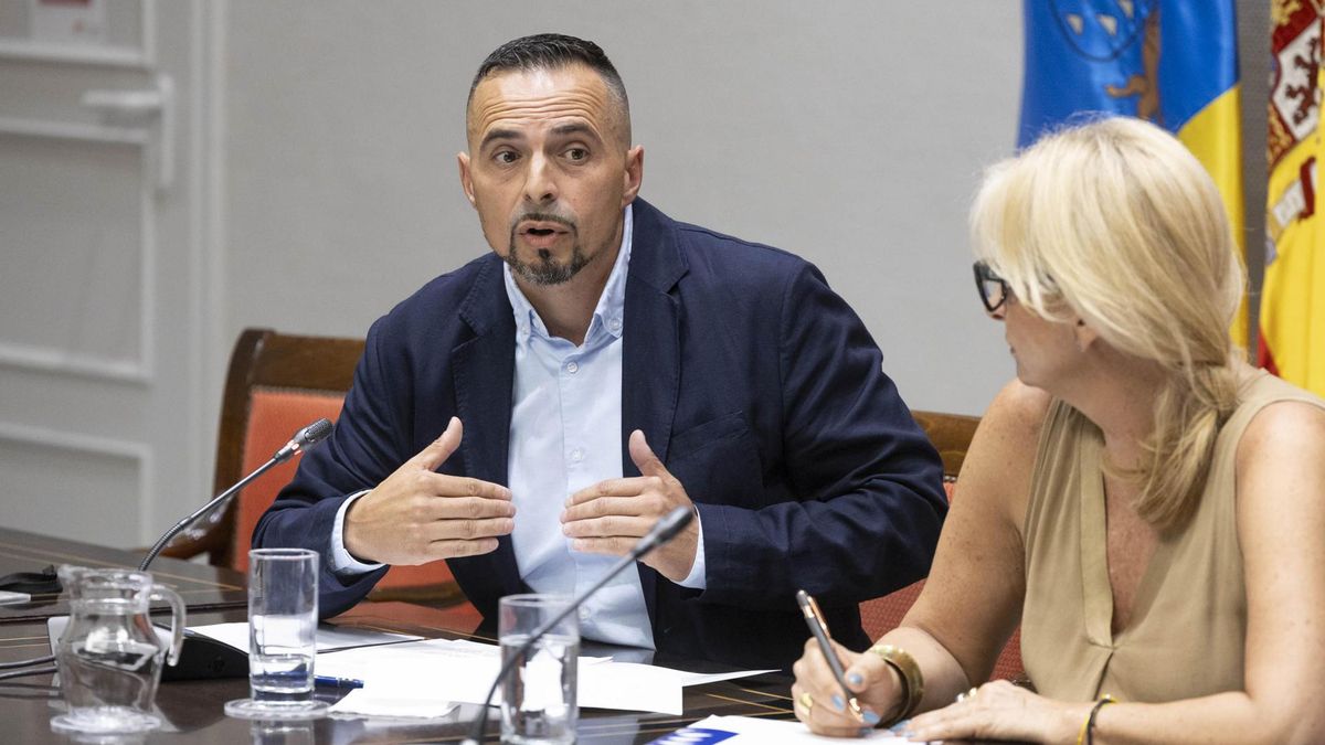 El Gobierno mantiene a Adasat Goya al frente del Servicio Canario de Salud aunque insiste en que "el ambiente de crispación no es bueno"