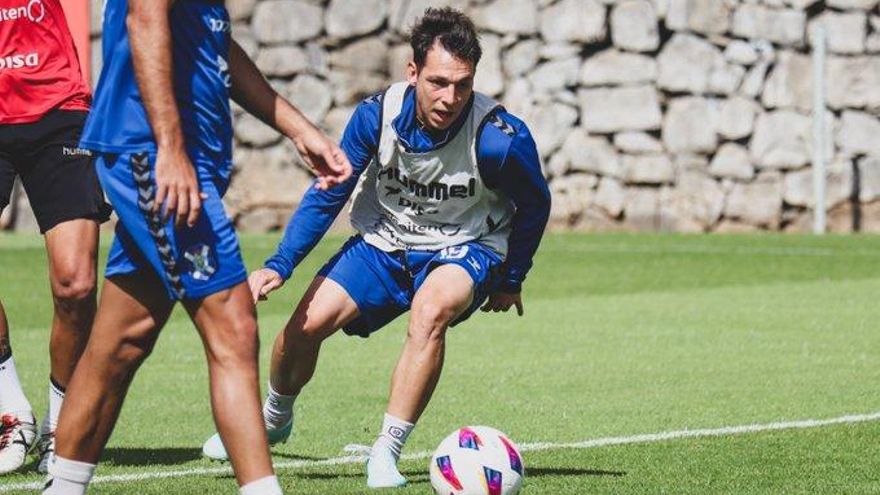 Álvaro Romero: "Estamos lejos pero podemos tener alguna opción, peores cosas se han visto"